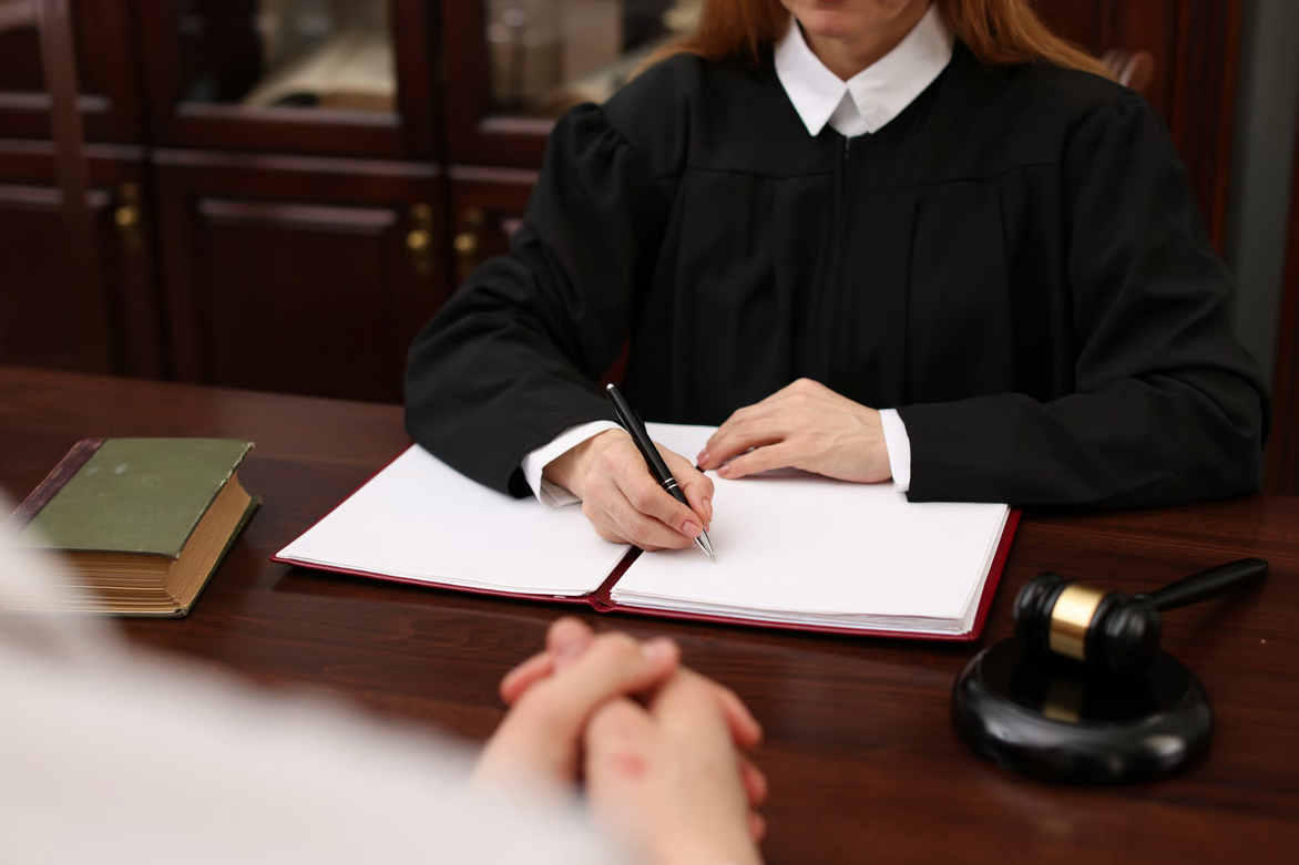 Composition pénale, ordonnance pénale et CRPC : le guide des alternatives et procédures simplifiées
